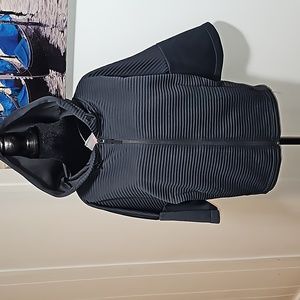 NWT Reebok hooded sweater. Short sleves, size Small, loose fit